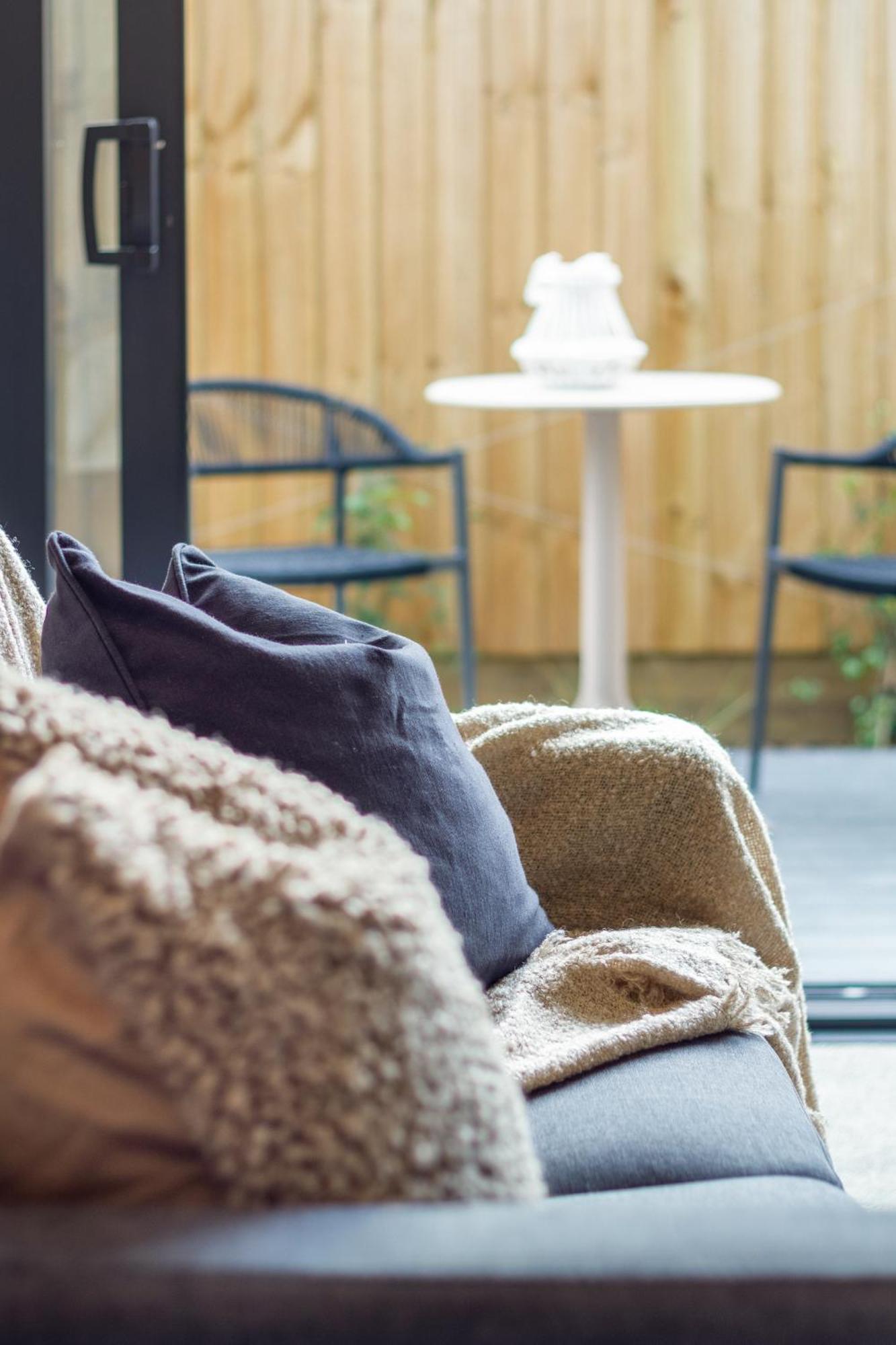 Single Level Studio, Cbd Escape: King Bed Christchurch Exteriör bild
