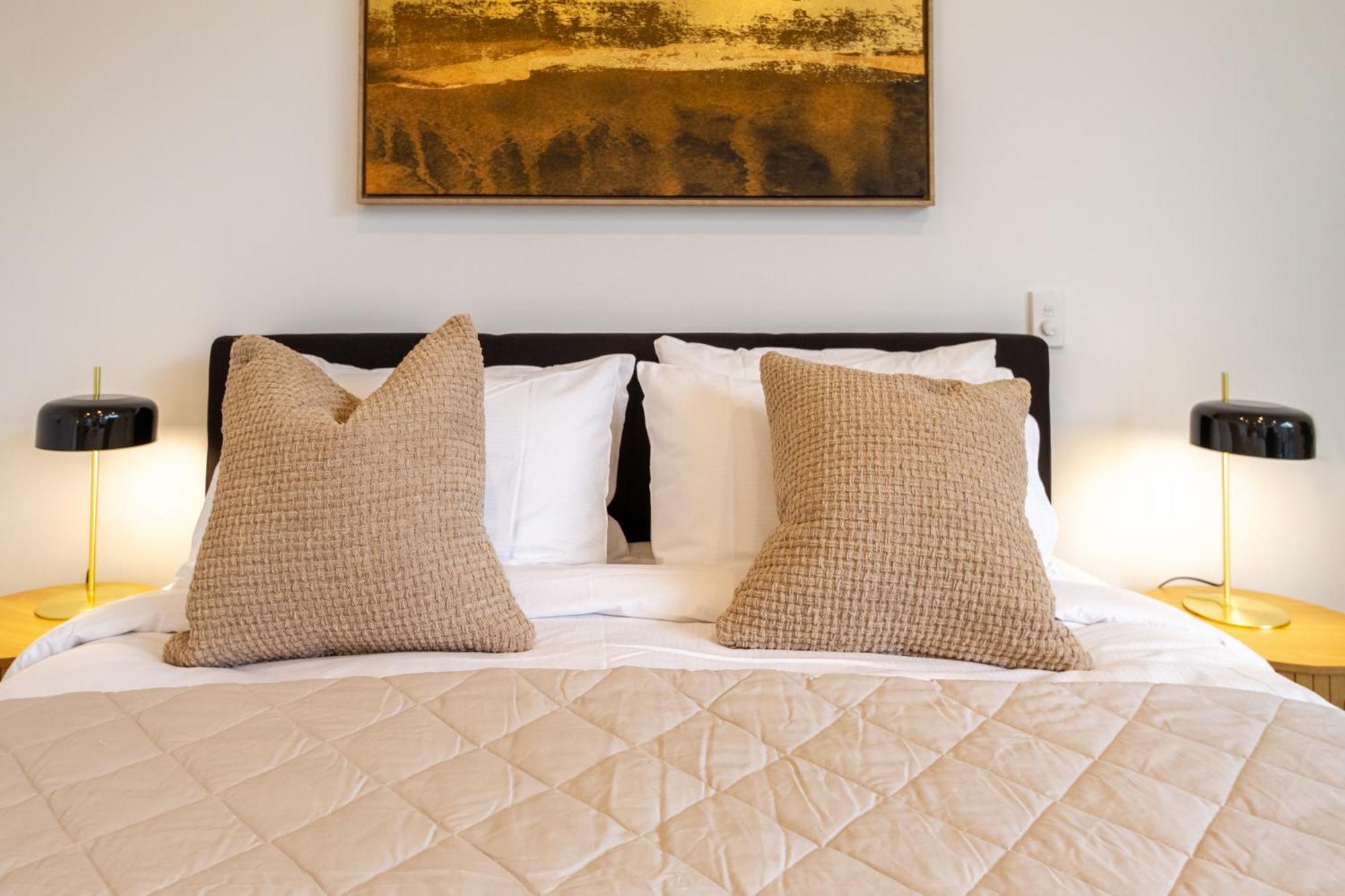 Single Level Studio, Cbd Escape: King Bed Christchurch Exteriör bild